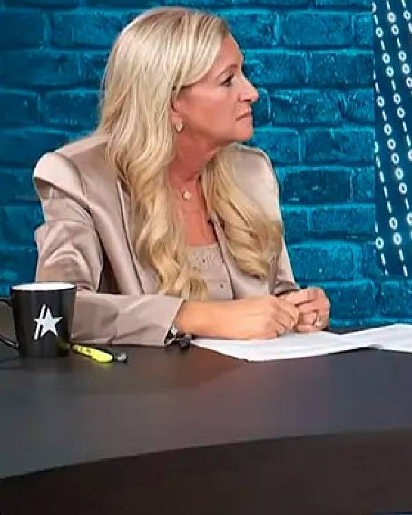 Access Hollywood Alison Triessl Satin Blazer USA Jackets