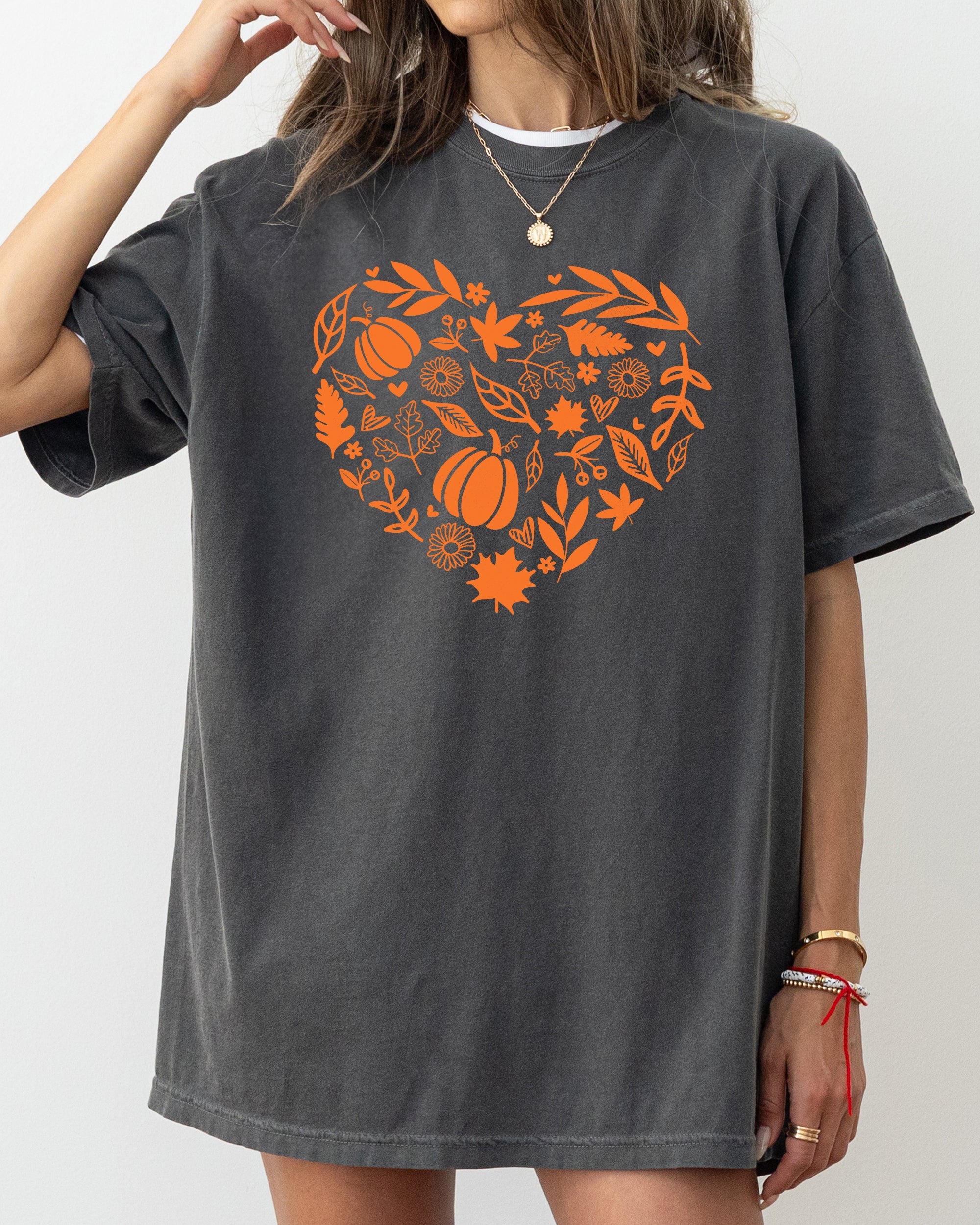 Autumn Heart Design, Pumpkins, Flowers, Leaves, Fall, Thanksgiving, Halloween Shirt Comfort Colors T-Shirt