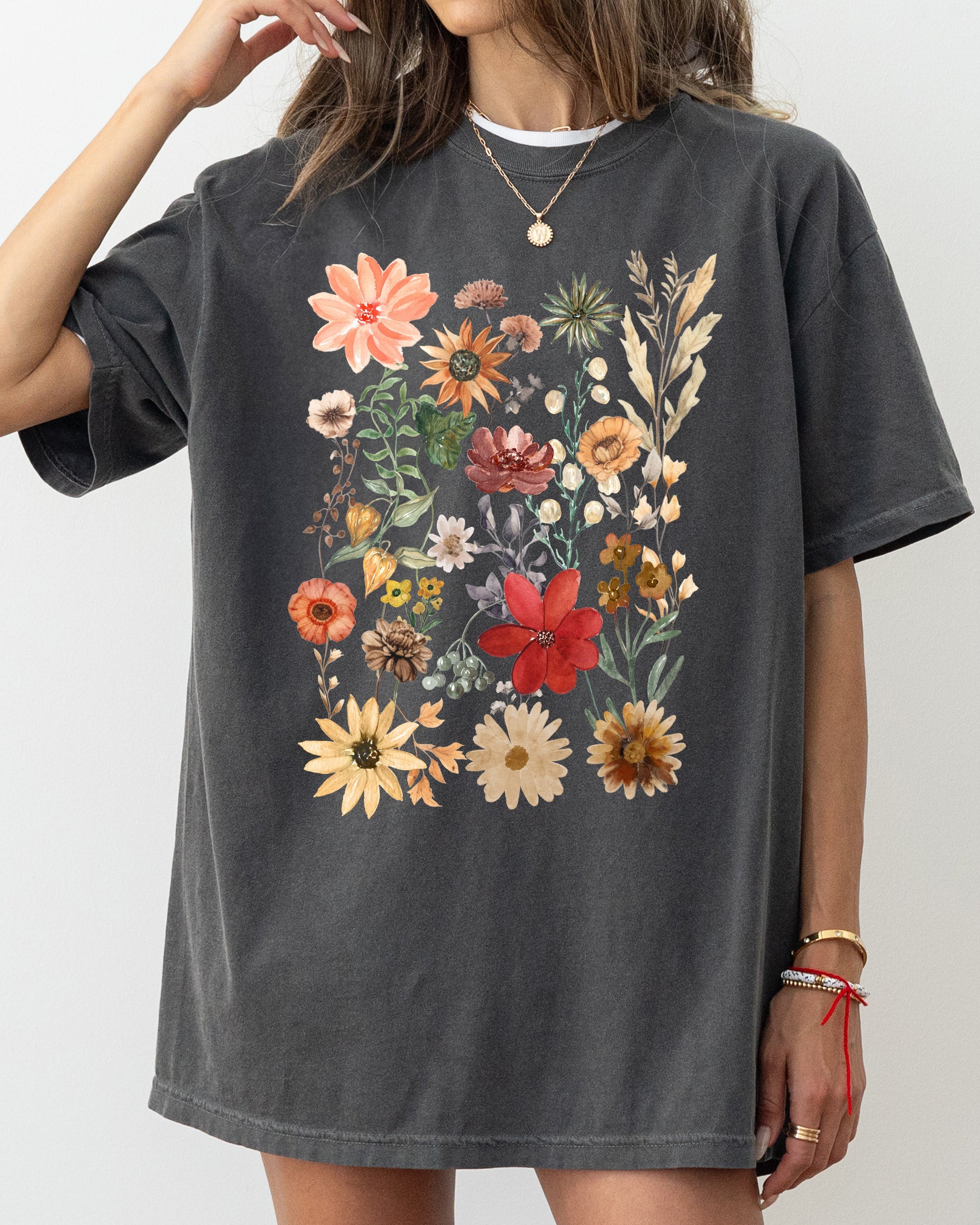 Autumn Pressed Flowers, Beautiful, Nature, Leaves, Botanical, Fall Shirt Comfort Colors T-Shirt
