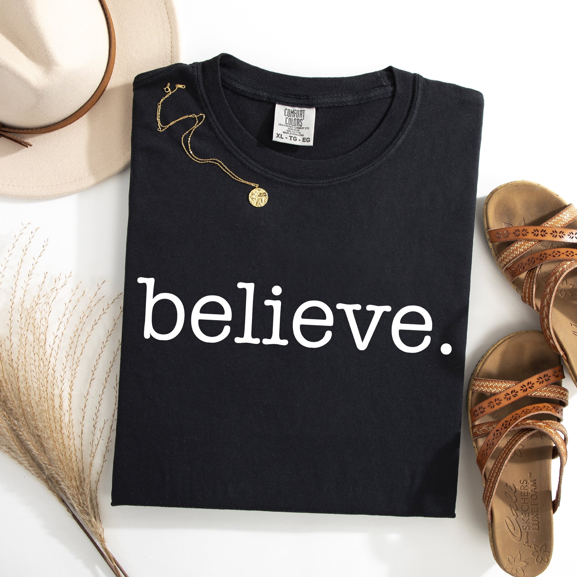 Believe, Classic Minimalist, Christmas, Winter, Snow, Santa, Xmas Tshirt Comfort Colors T-Shirt