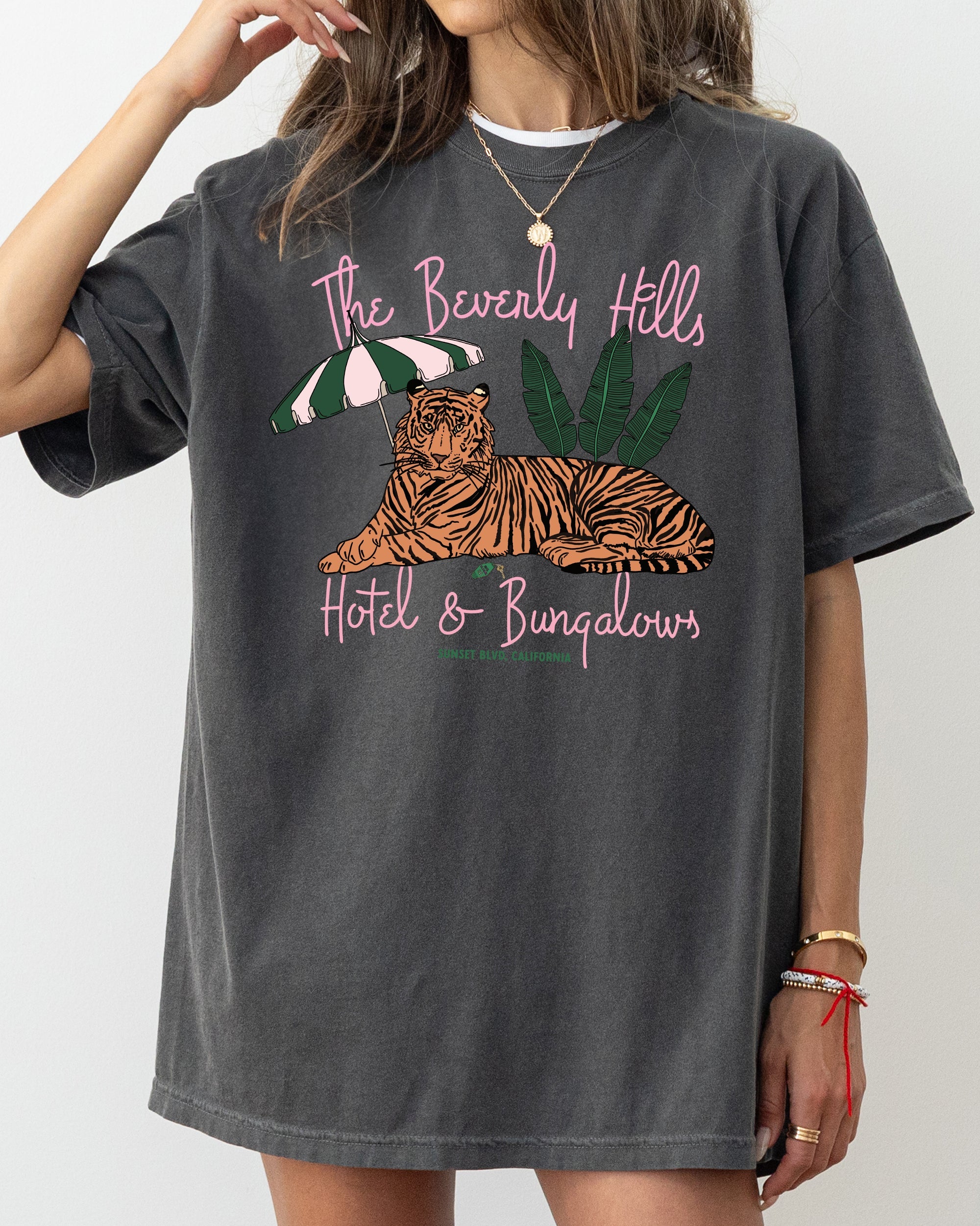 Beverly Hills, Hotel, Tiger, Pool, Summer, Trendy, Hot Girl Summer, Vacation, Beach Shirt Comfort Colors T-Shirt