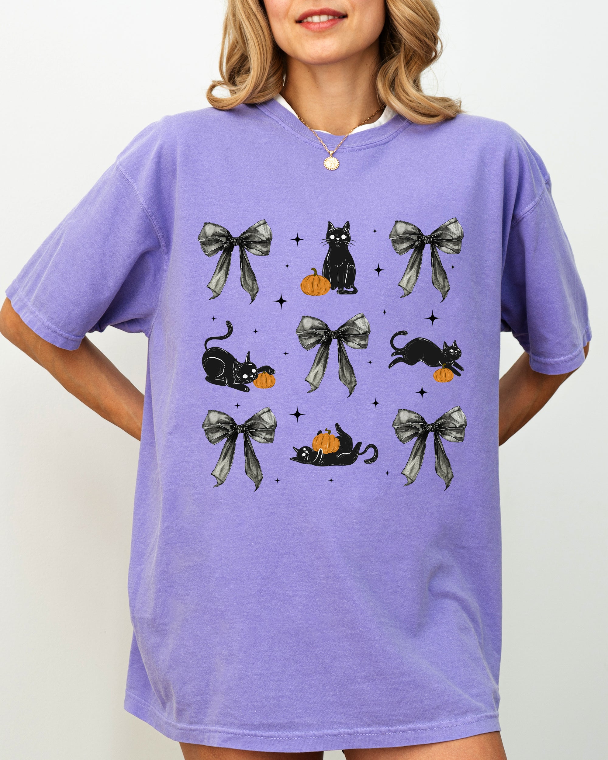 Black Cat, Coquette Ribbons and Bows, Halloween, Cute, Girly, Autumn, Fall Shirt Comfort Colors T-Shirt