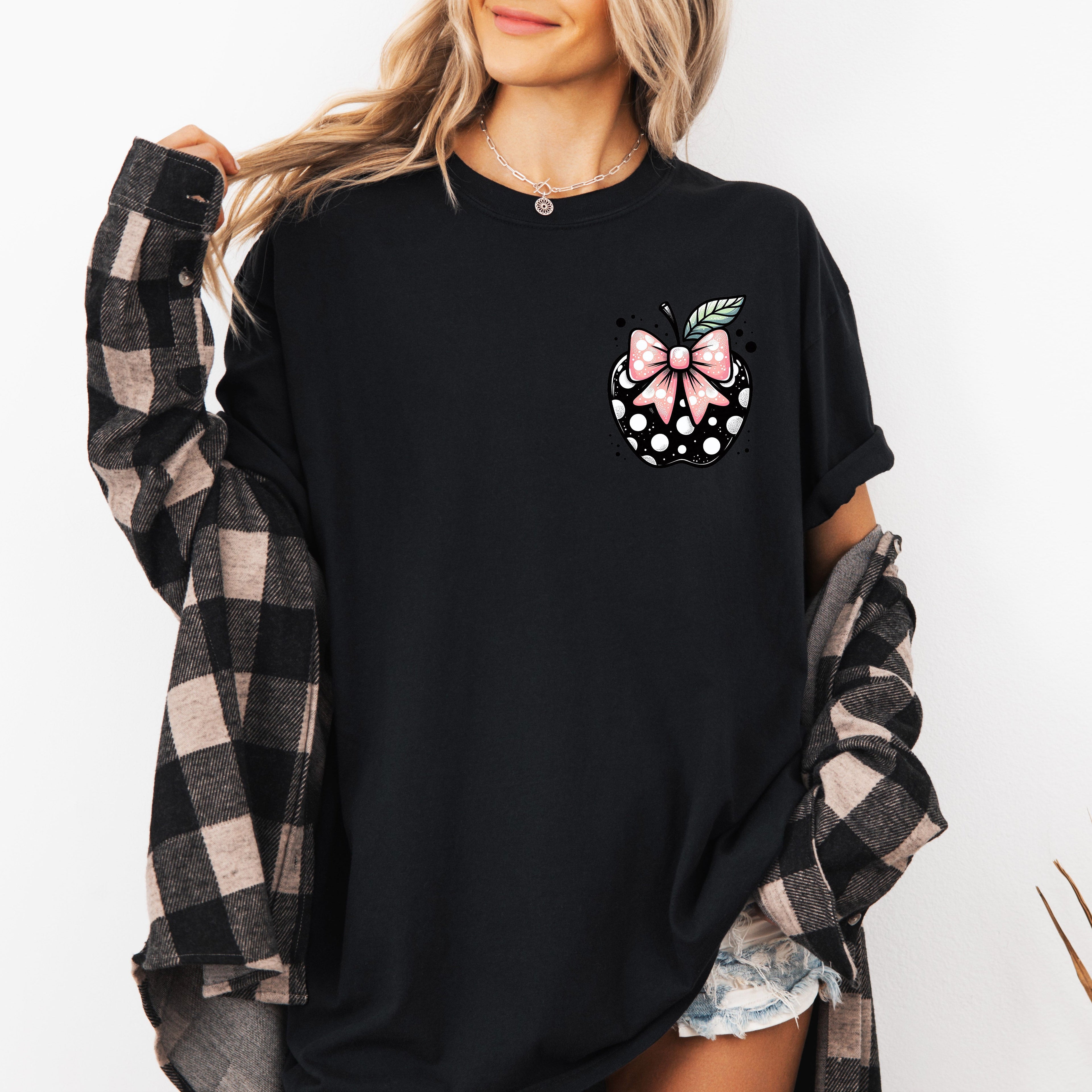 Apple, Bow, Pocket, Back to School, First Day of School, Cute, Teacher Appreciation, Coquette, Comfort Colors T-Shirt