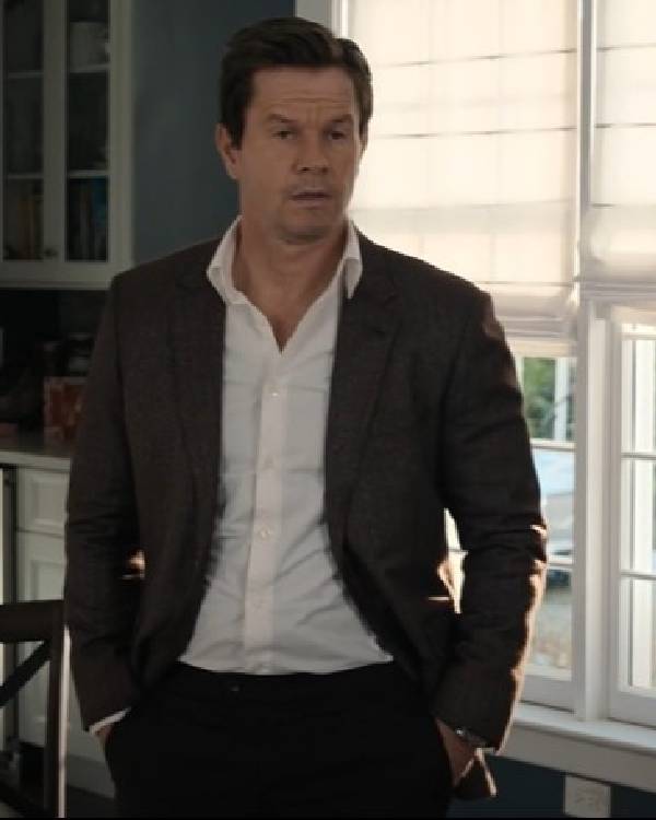 Play Dirty 2025 Mark Wahlberg Brown Blazer
