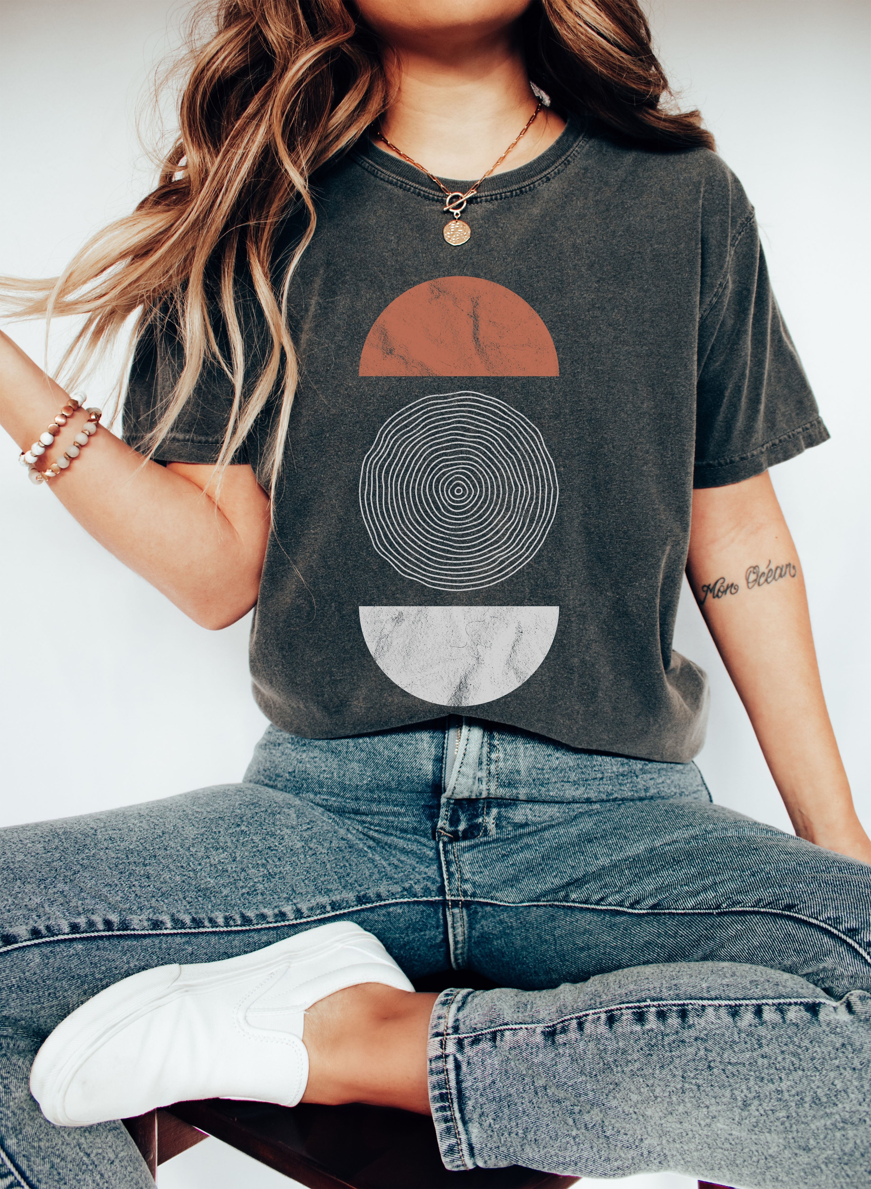 Abstract Geometric Circle Comfort Colors Tshirt
